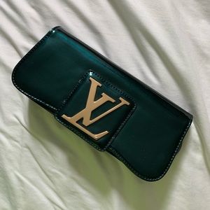 Louis Vuitton Sobe Clutch Patent